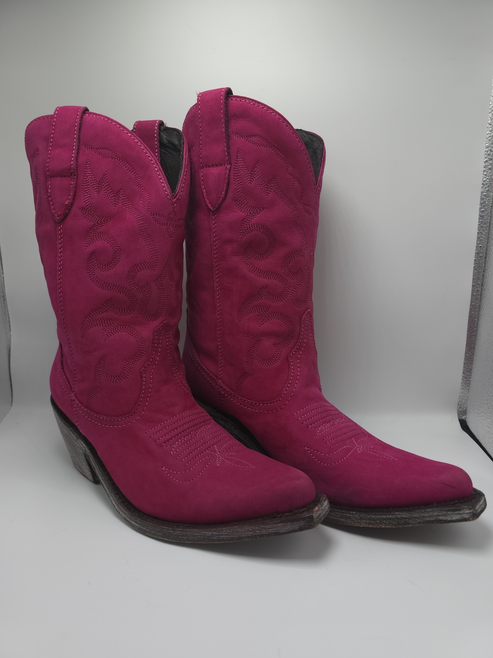 LIBERTY Black Fuchsia Suede Western Heeled Boots
